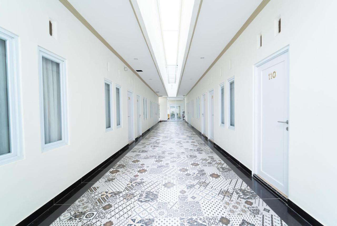 RedDoorz near Griya Agung Palembang Hotel Talang Kelapa Bagian luar foto